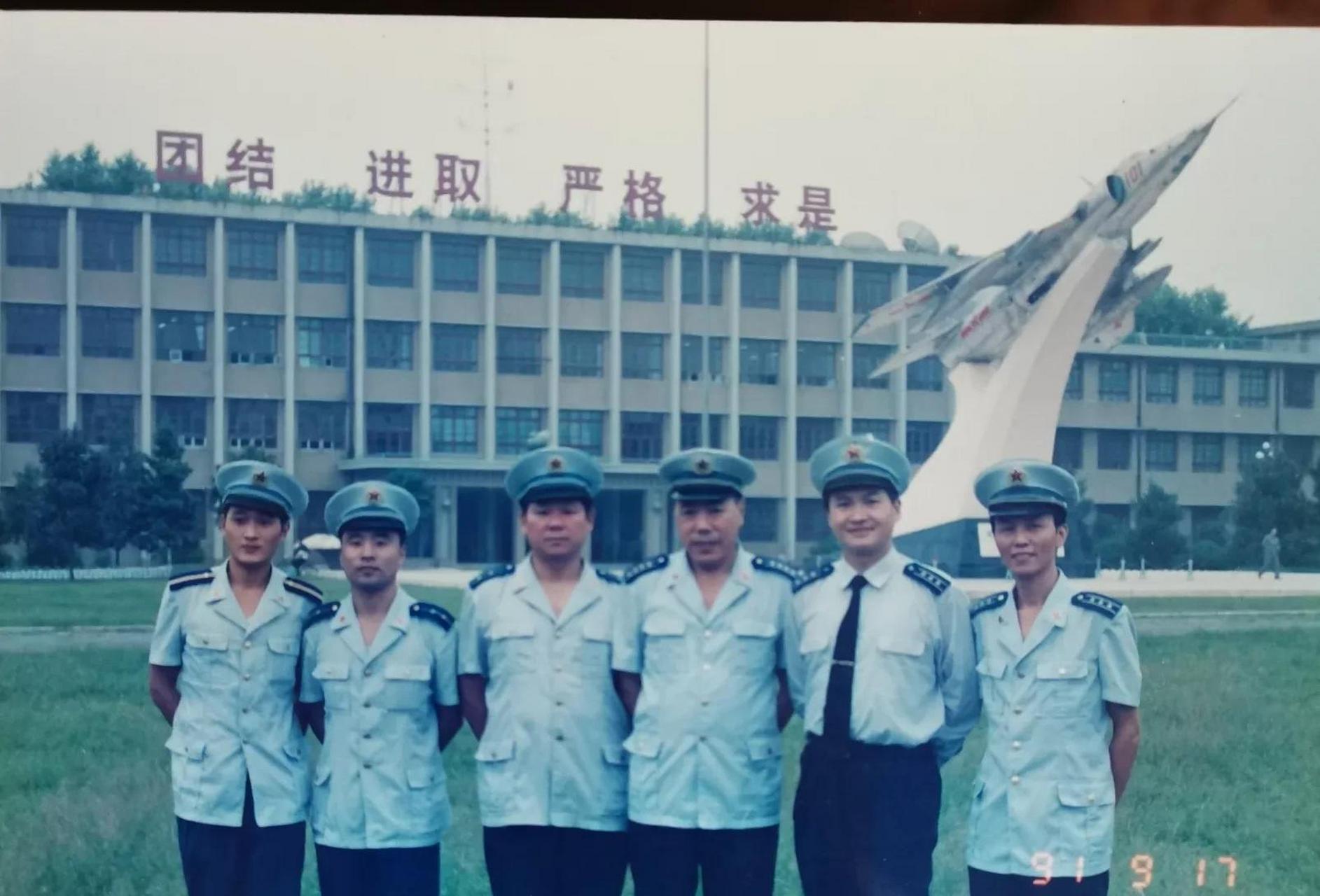 武汉空军雷达学院图片