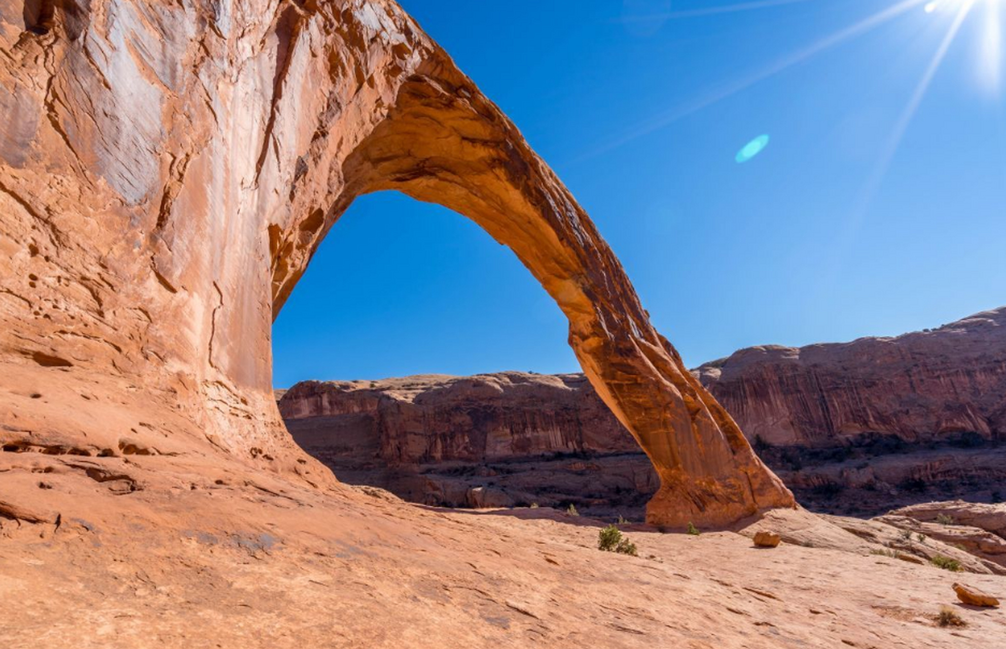 漫步月球的独特旅行——智利月亮谷  要想在地球上体验月球苍凉荒芜的