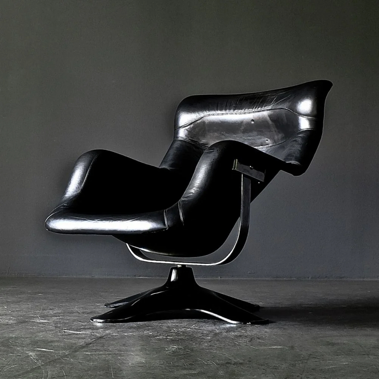 因为女儿一句话诞生的世界名椅"karuselli"  kukkapuro所设计的家具