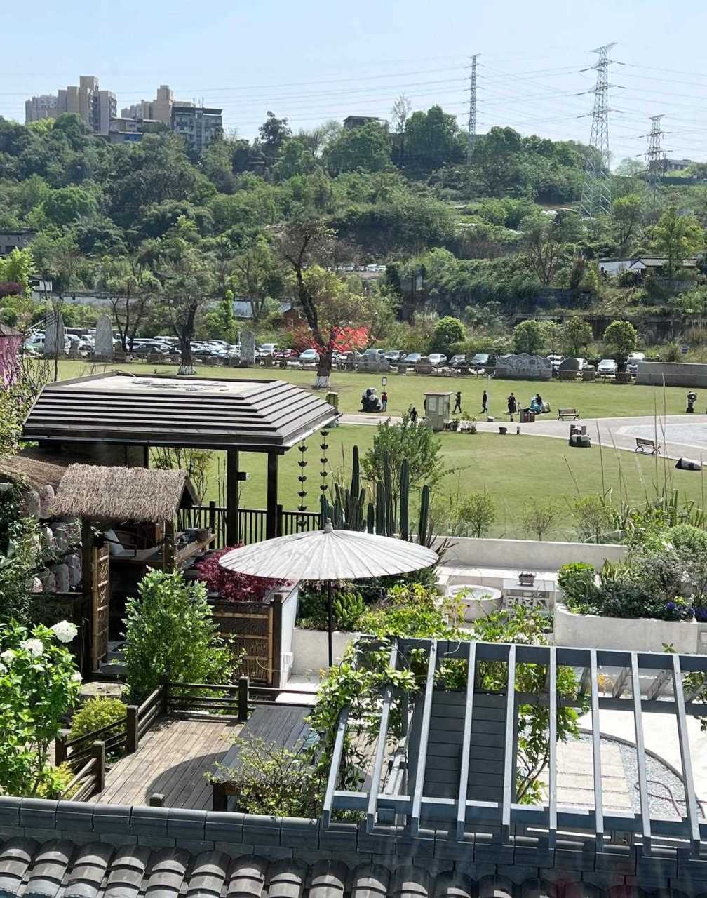 花都开了 重庆市江北区 宏帆望海花都 12花街 下面是大草坪 可以野餐