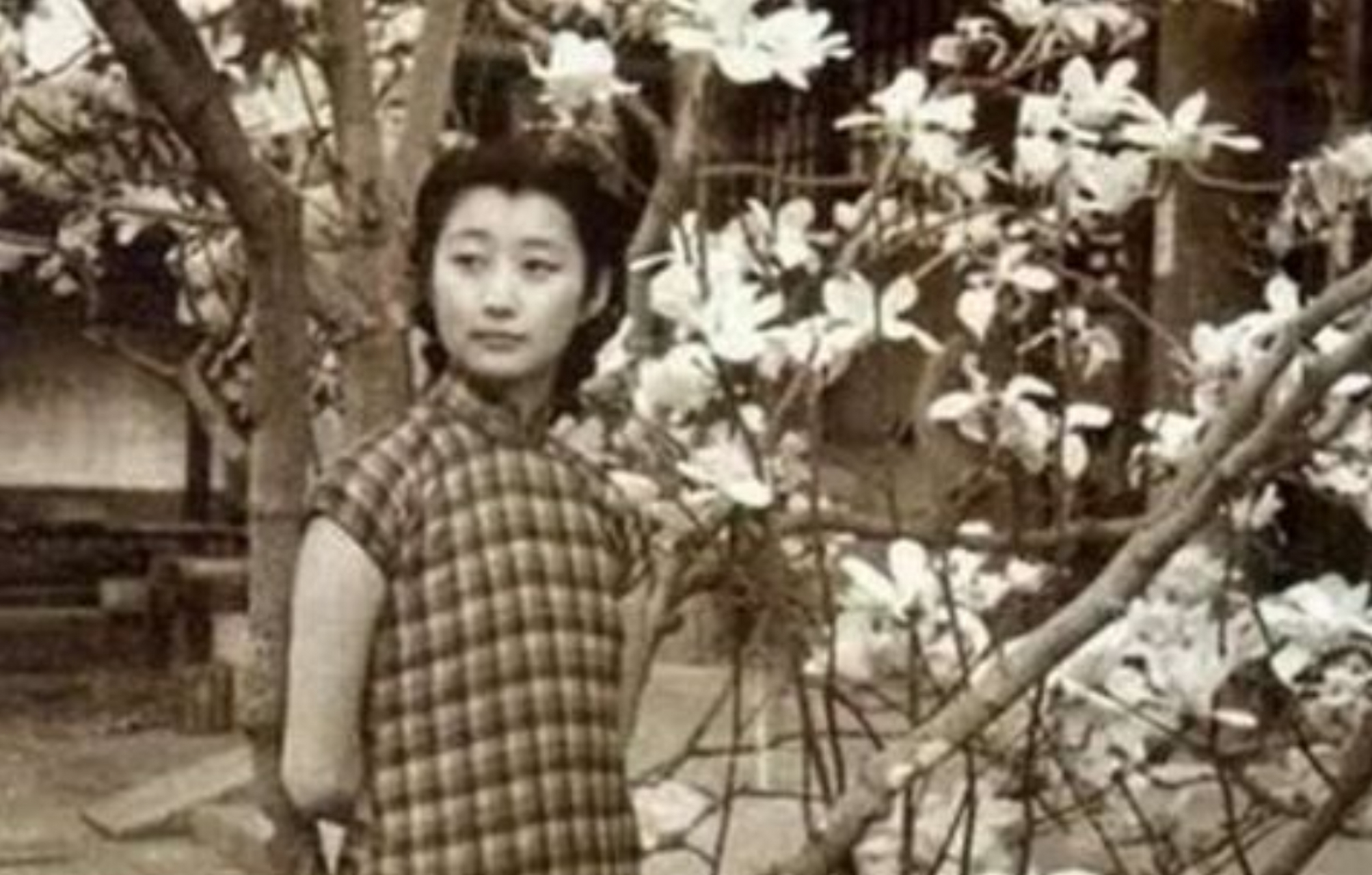 晚清格格王敏彤与孟小冬的合影