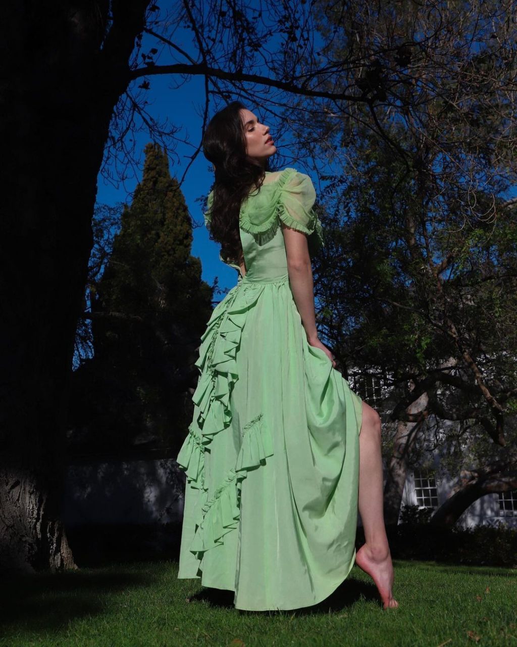 美国美女格蕾丝 24岁美国女星格蕾丝·富尔顿,皮肤白皙,气质空灵!