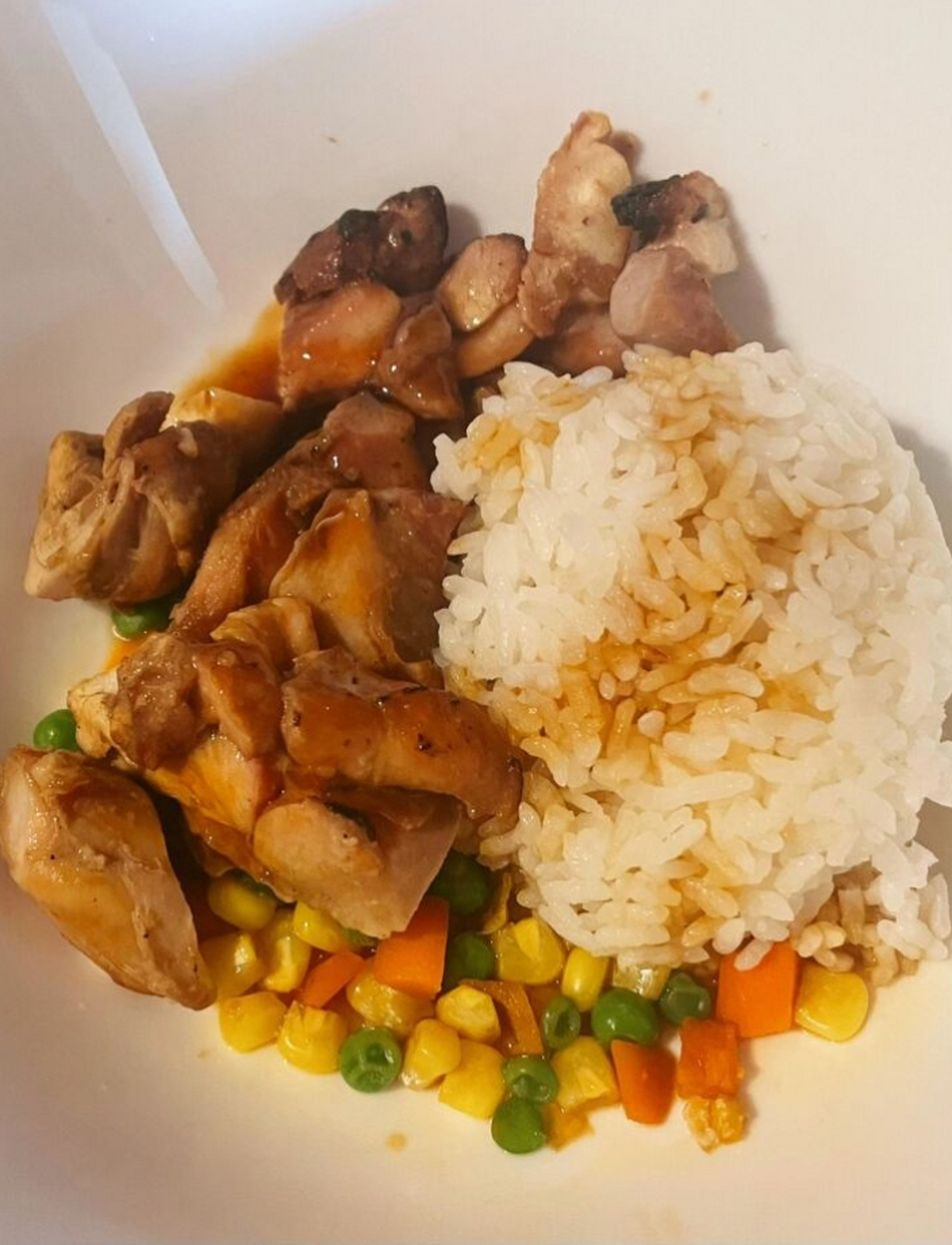 9992 青菜和米饭是自己煮的,不是自带的 鸡肉只需要微波炉叮90几