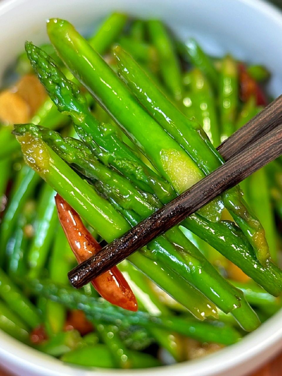 清炒芦笋,太适合春天吃了!