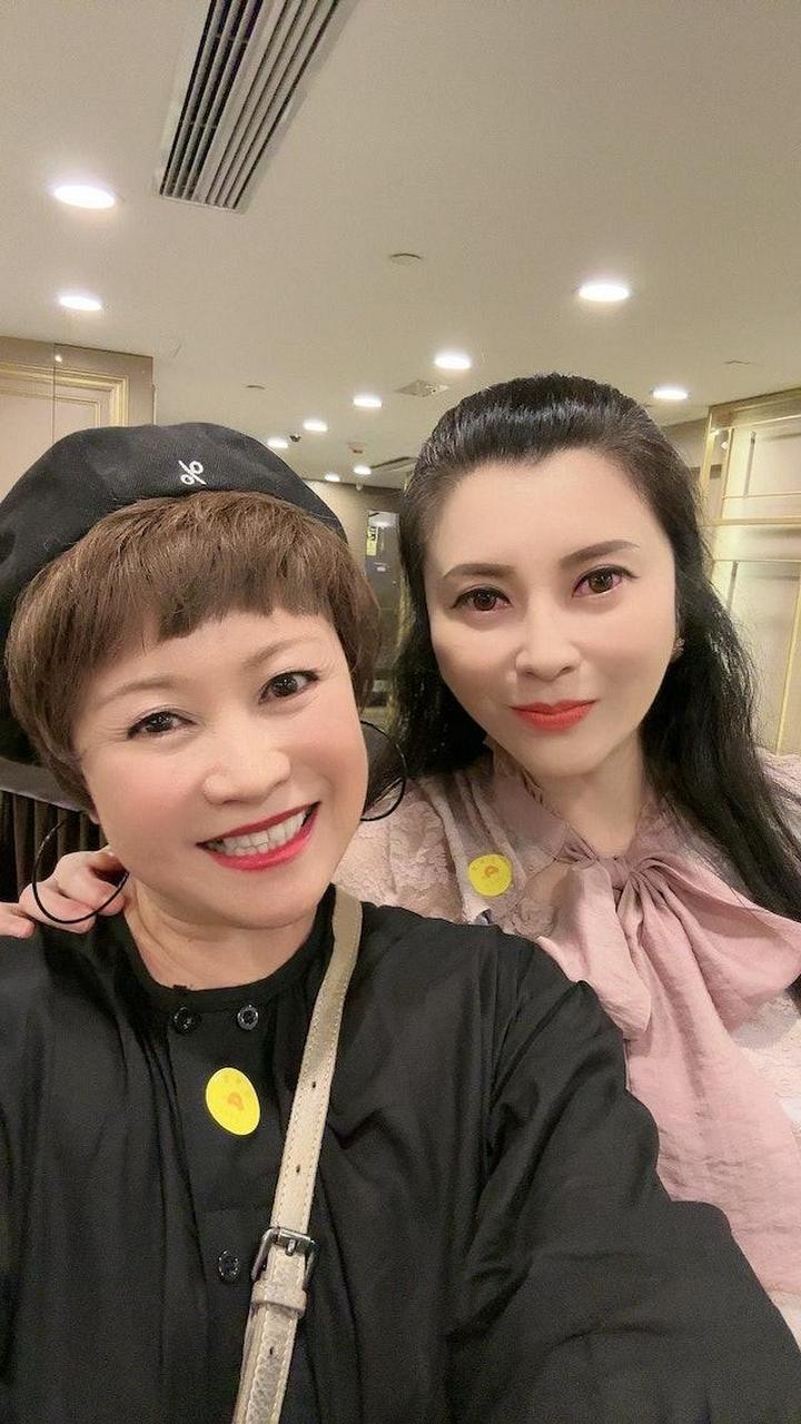 「亚视李嘉欣」蔡晓仪神隐多年惊喜现身,传曾被落降头更试过自杀!