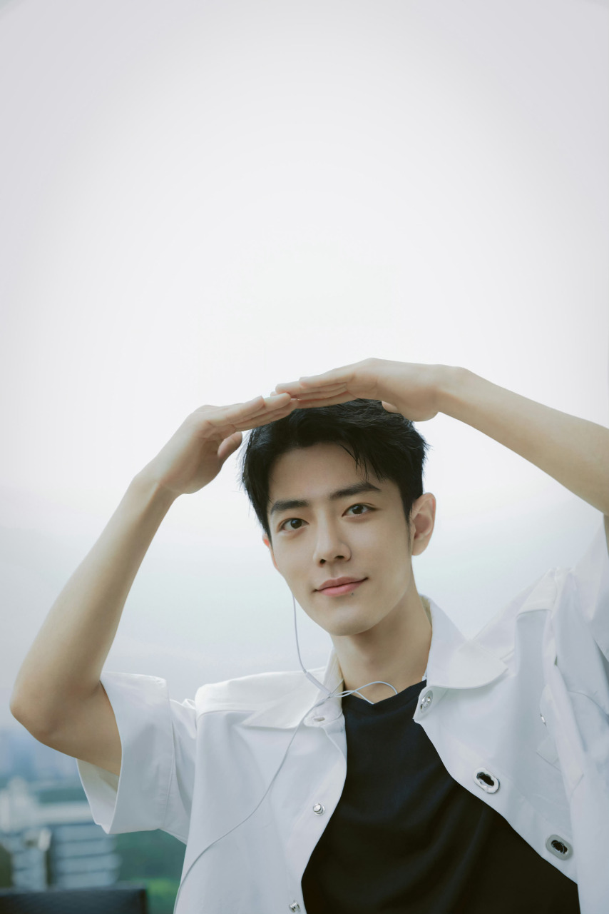 小清新,肖战——明媚少年郎~~~#肖战# #肖战深情演绎夜空中最亮的星