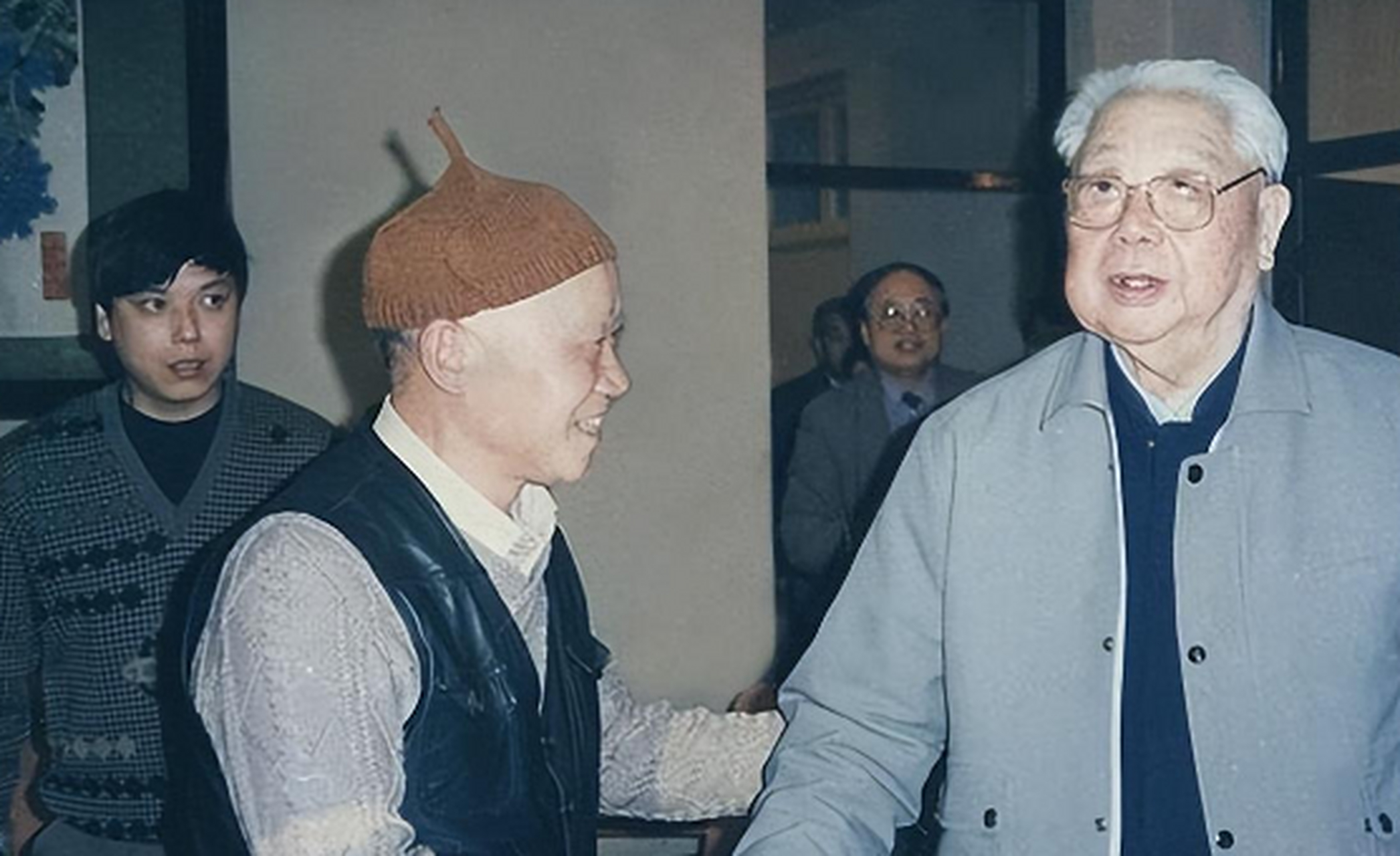 逮捕四人帮,吴忠申请调用卫戍区部队,陈锡联:我允许你机断行事 陈锡联