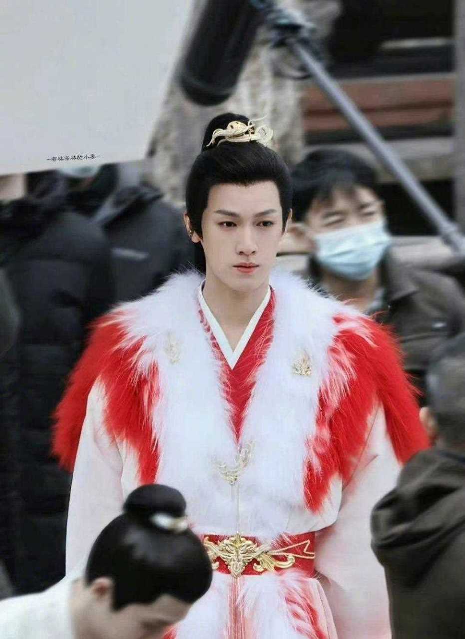 [衰] 赵露思王安宇李昀锐《神隐》路透!