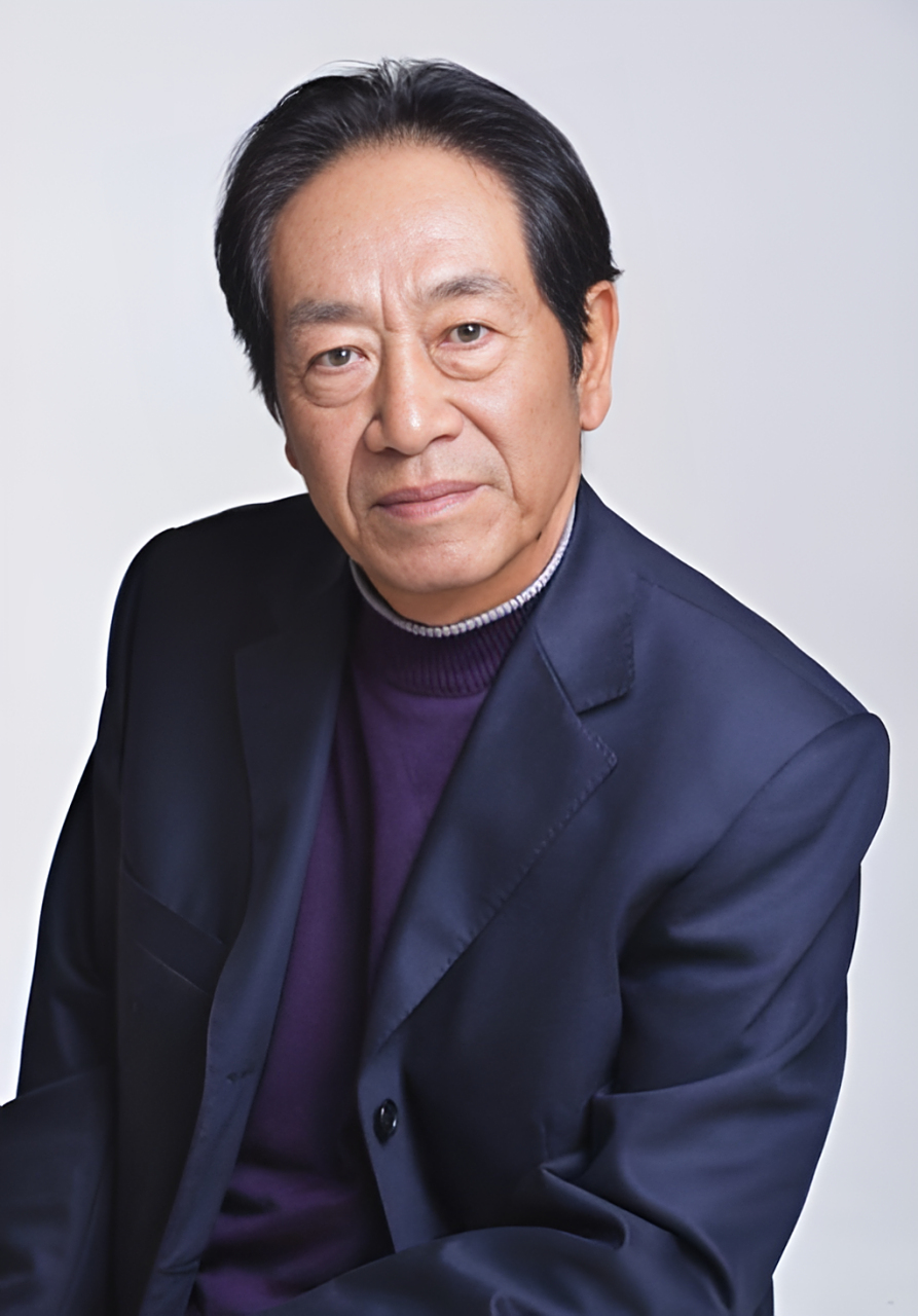 2013年,30岁的女演员饶馨予爱上了67岁的老牌演员王奎荣!