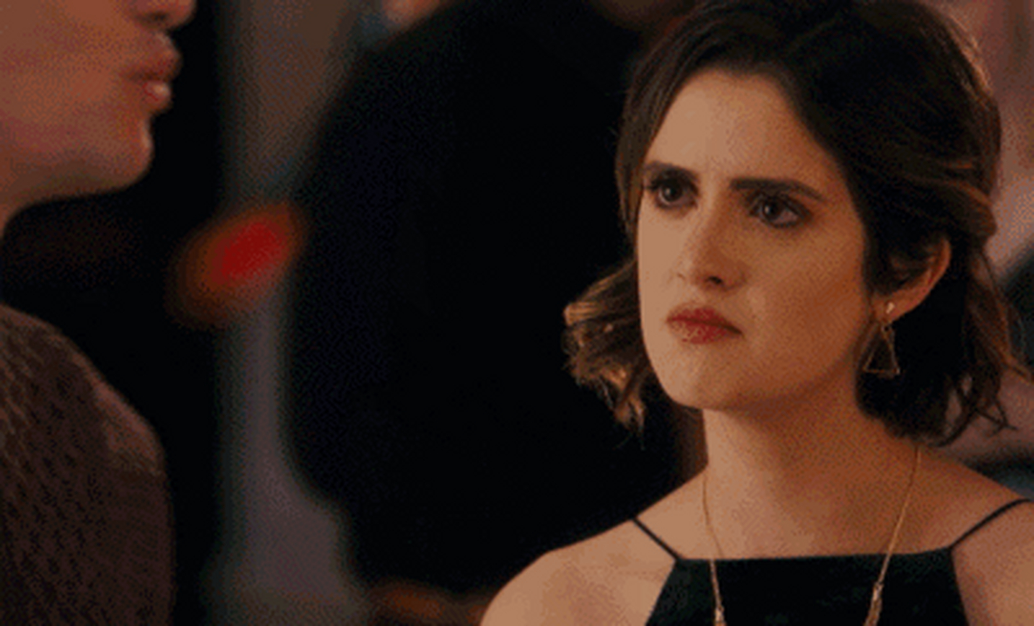 sugar baby 是一个美式俚语 " urban dictionary 对它的解释是:  a