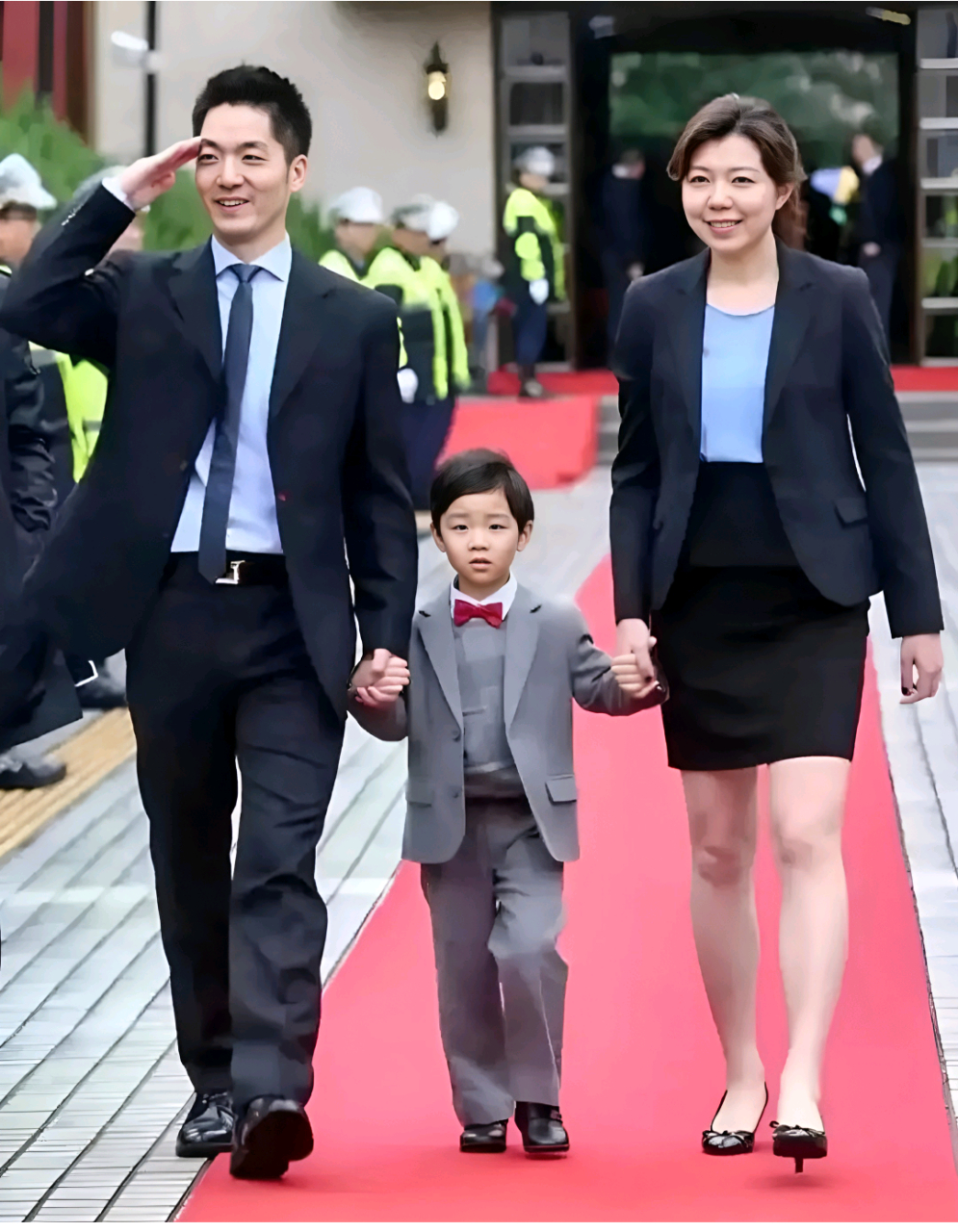 蒋经国孙子蒋万安,与妻儿珍贵的同框画面,蒋孝严有两个女儿,儿子蒋