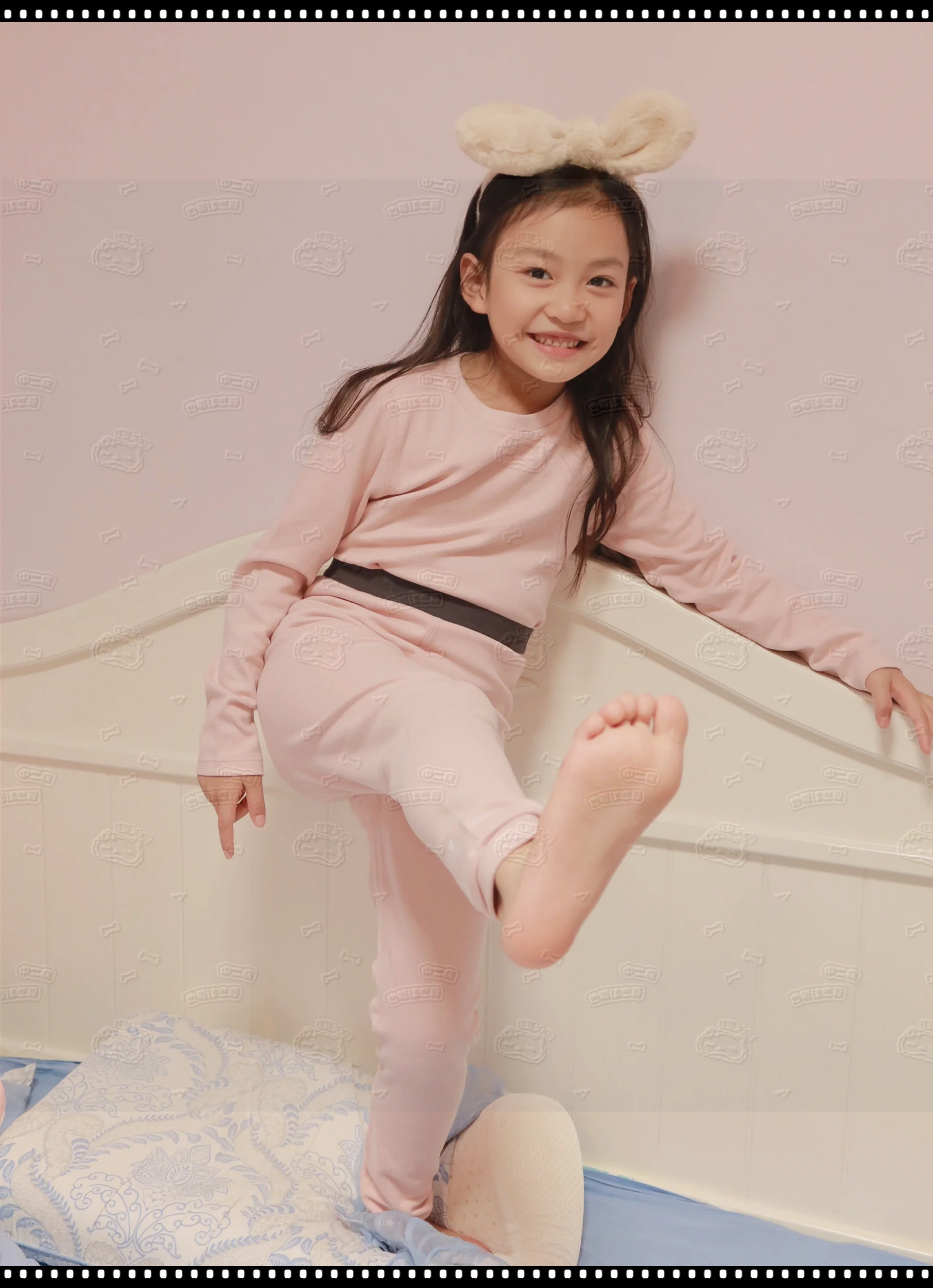 每一个女孩都是父母的小公主,她们的笑容是这个世界最温暖