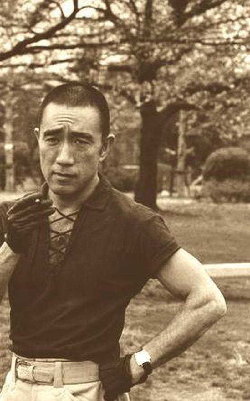 日本狂人三岛由纪夫旧照.