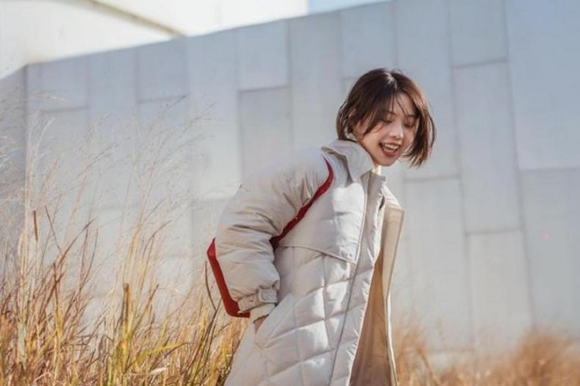 gif创作人# 2021年1月5日,27岁的网红雅鲁藏布江女人在北京飞往上海