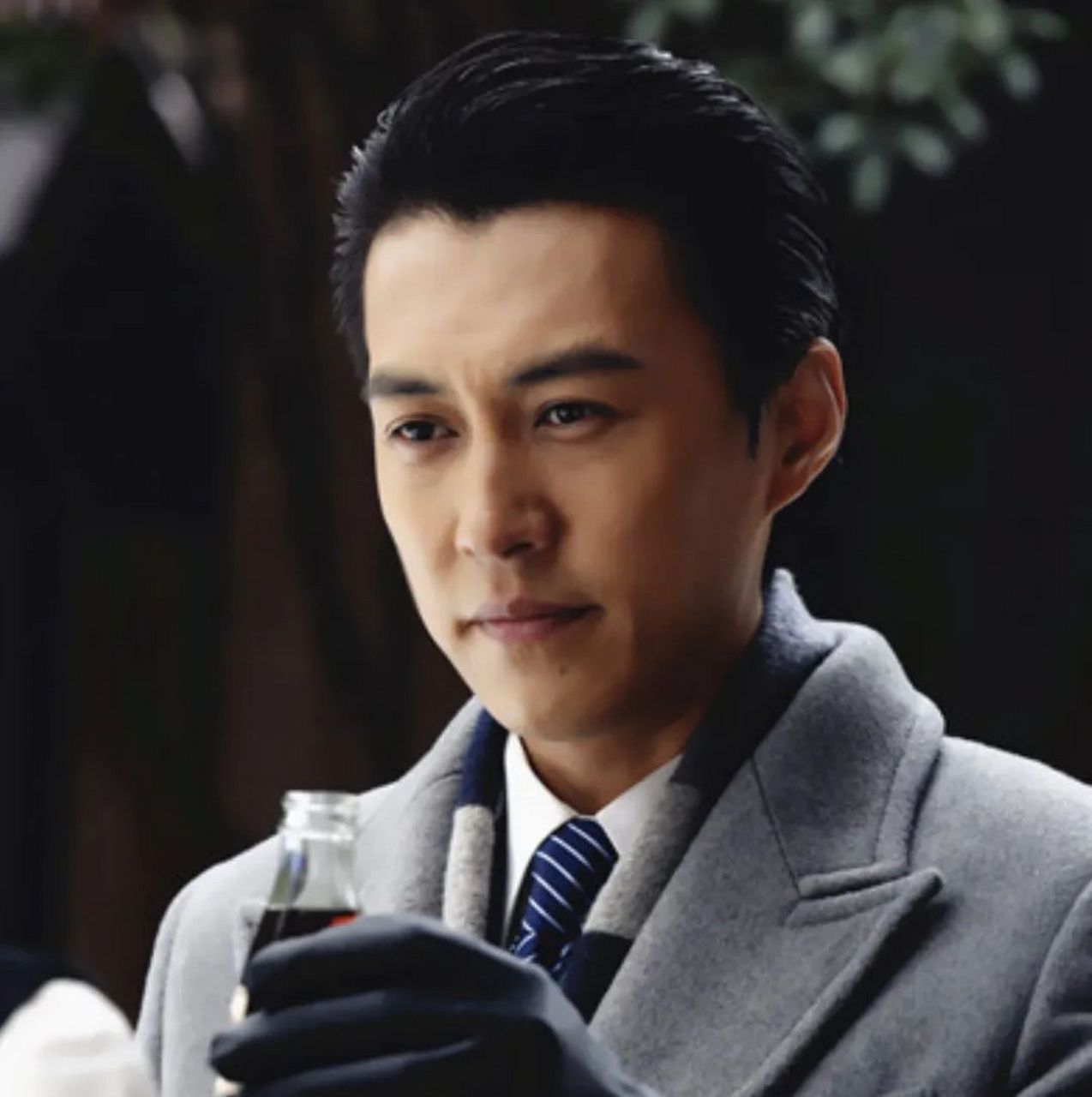 让观众"越来越不买账"的明星之靳东  作为《伪装者》中儒雅俊逸的大哥