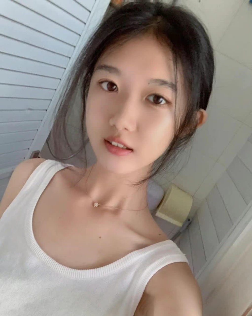 网友:网恋对象发来的照片看起来很漂亮,但总觉得有什么奇怪的地方