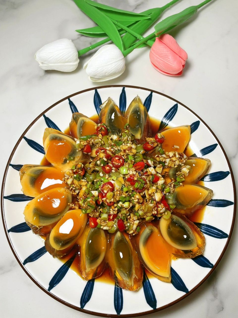 烧椒皮蛋,今日话题:成年人得学会自渡!