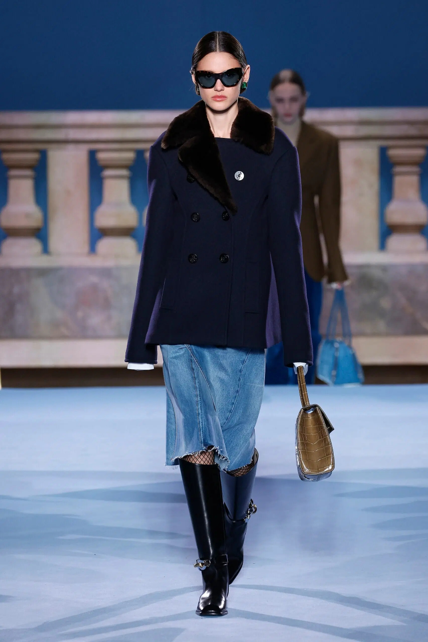 每天认识一个时尚趋势 | tory burch在2023纽约时装周的新系列服装