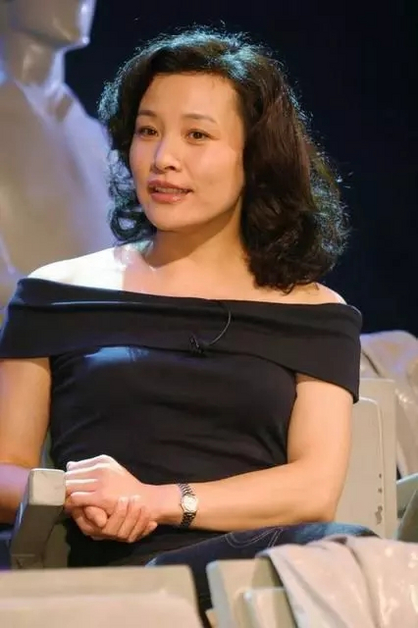 1985年,陈冲在春晚舞台上说:"我本意是不想来的,因为今年是我本命年