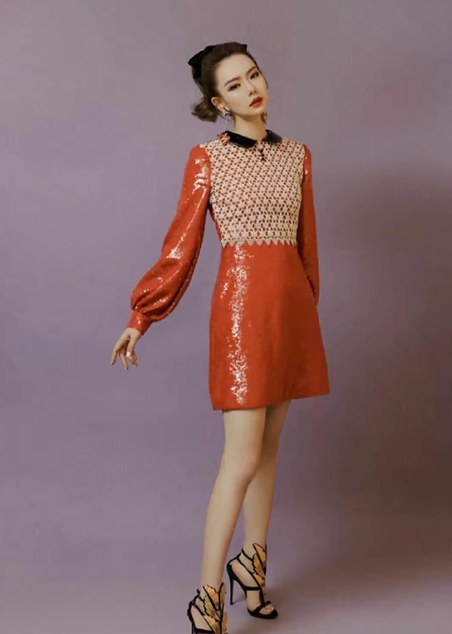 盘点戚薇高跟鞋合集,腿又长又直,鞋真的是因腿而美啊[哆啦a梦吃惊]