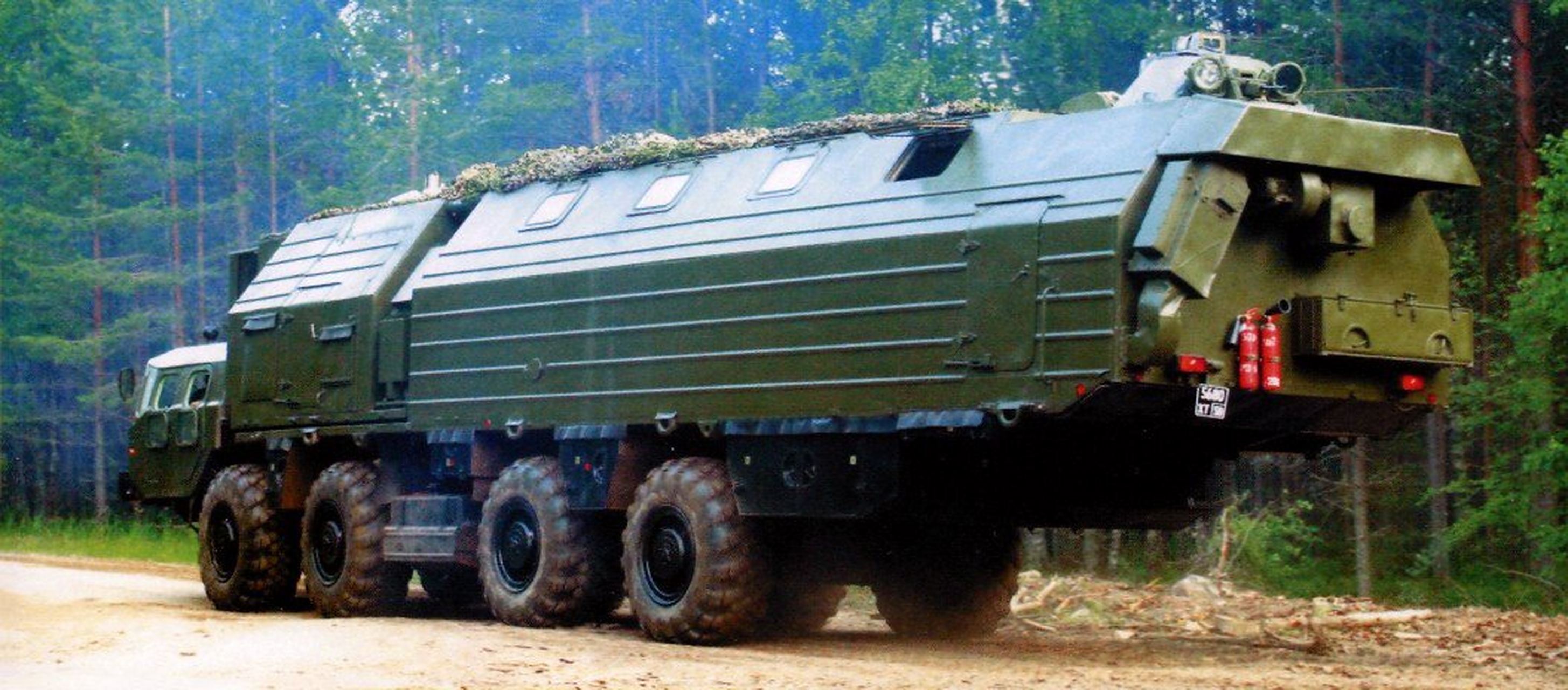 苏联的移动导弹发射车soviet МОБД,它是顶级的战争武器.