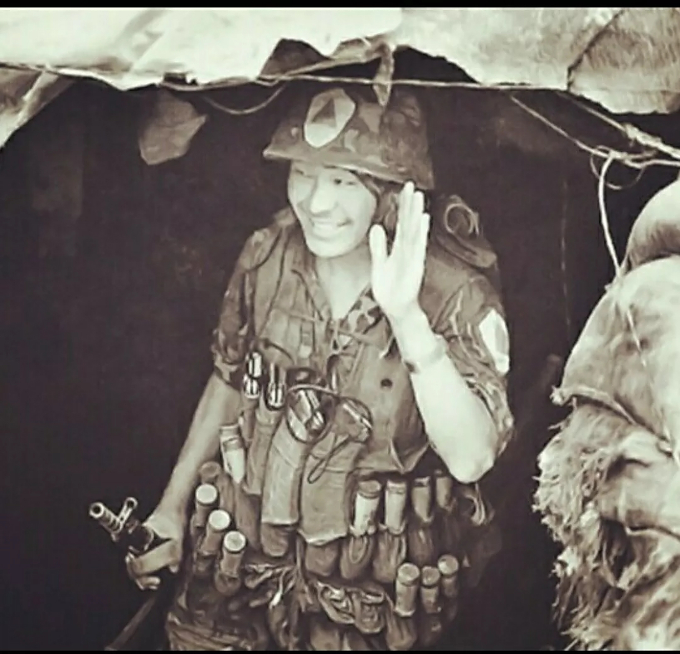 2008年,曾经在老山战役担任战地记者的王红走进了四川大凉山的深处,将