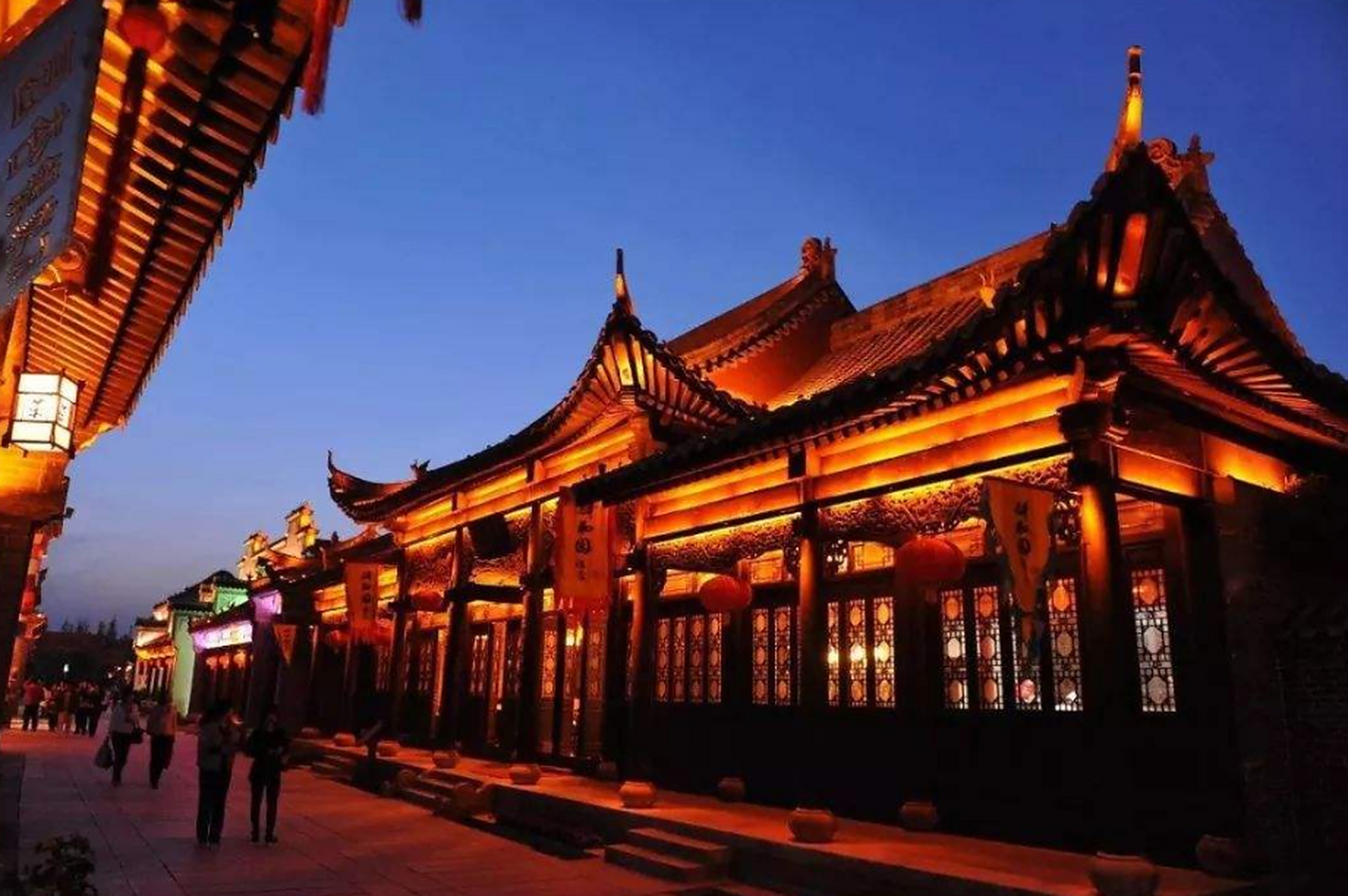 "枣庄山亭机场"是省内的一个支线机场.