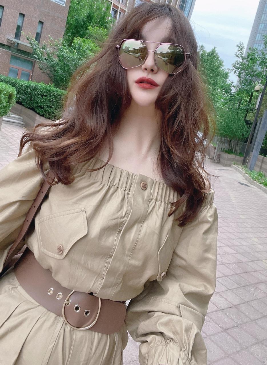 gif创作人# 沈腾亲姐姐近照罕见曝光!