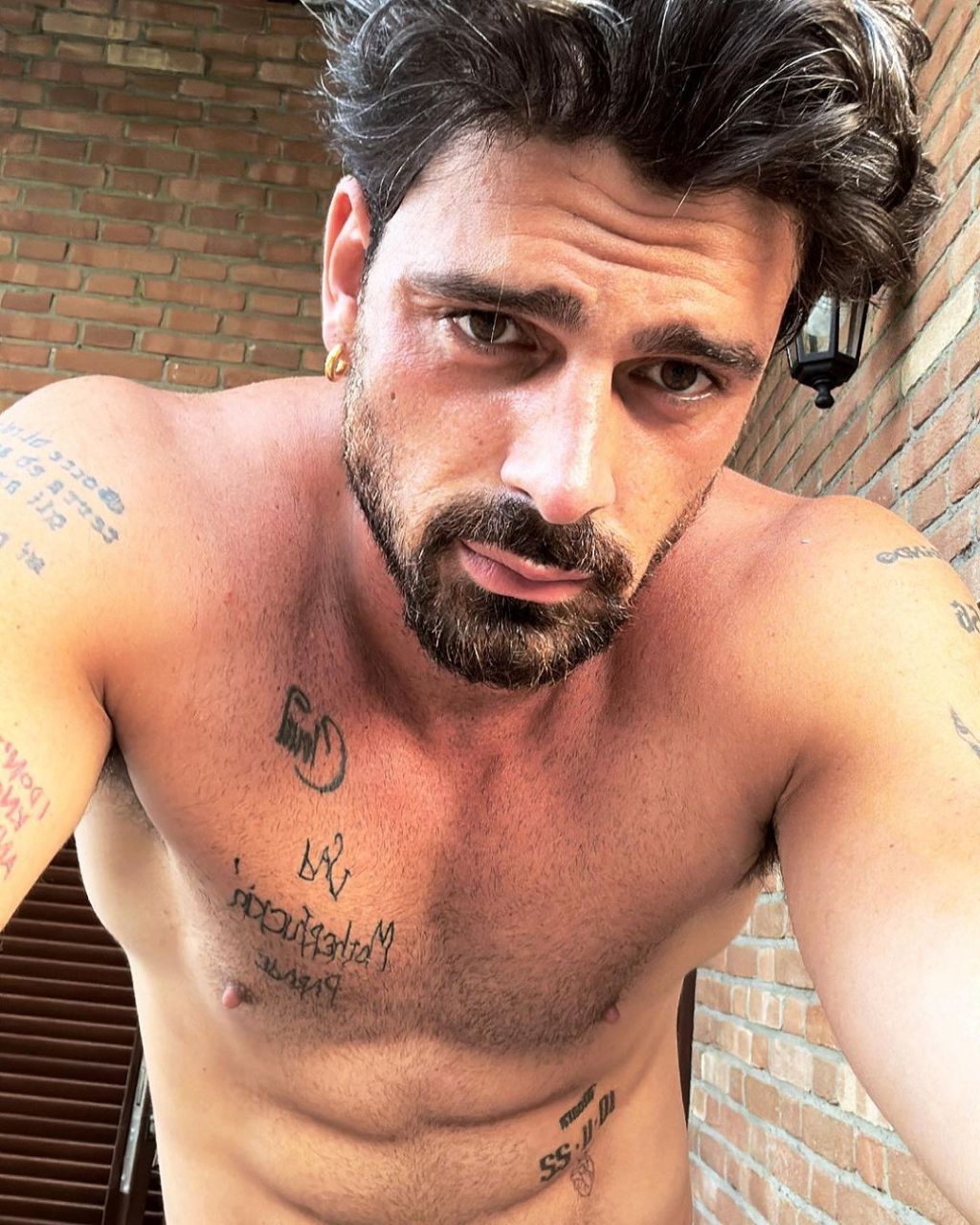 michele morrone 新自拍,谁可以?