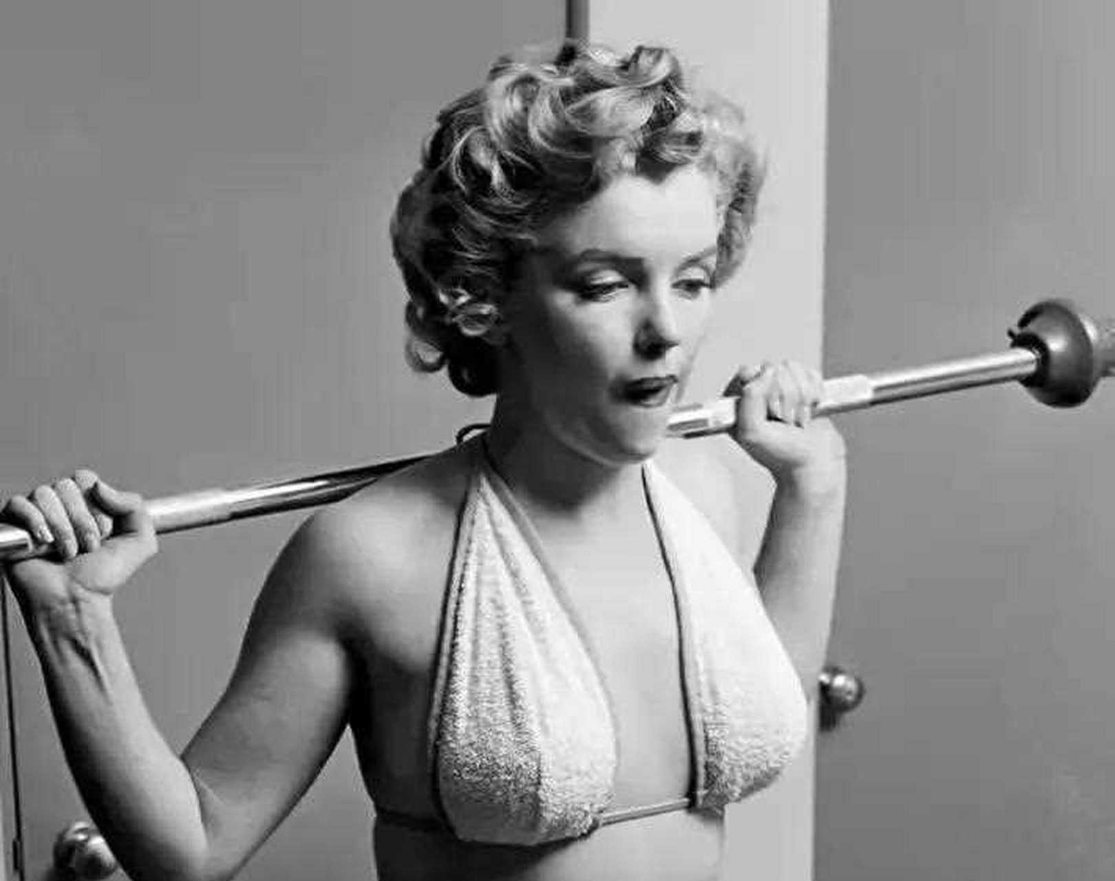 1952年正在健身的玛丽莲·梦露