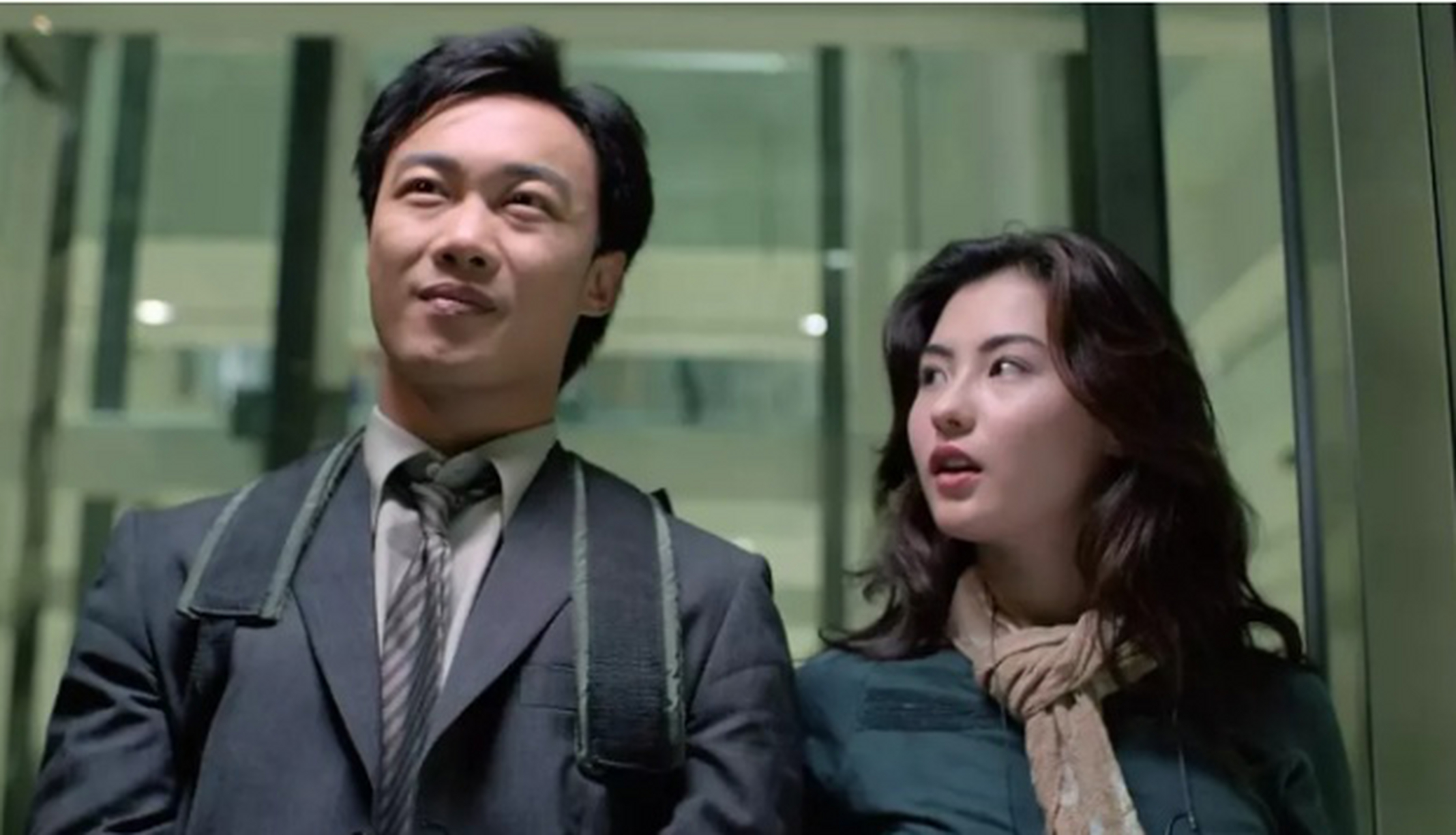 《十二夜》影片的最后女主角发现自己好像早就不爱男主角了,而男主角