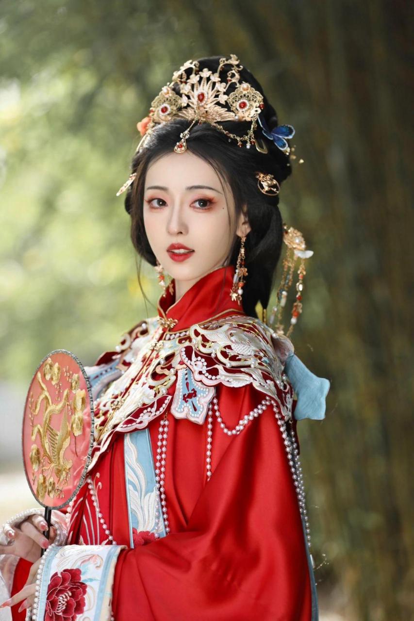 一抹红系列,精致高贵汉服美女