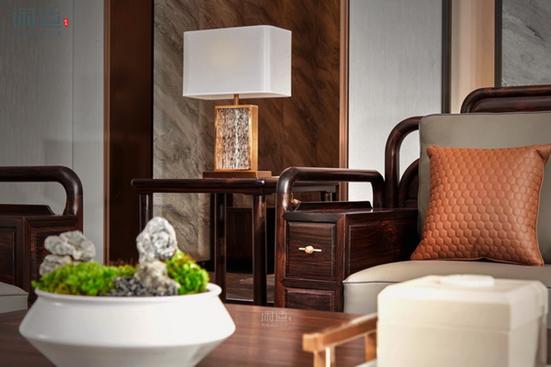 阔叶黄檀家具系列:《旭日沙发》.