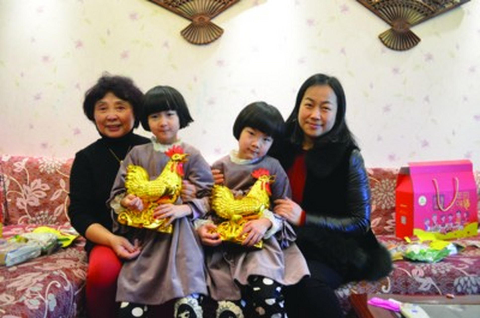 72岁"失独"妈妈盛海琳官宣悲痛消息,陪伴其43载的老公吴先生不幸猝逝