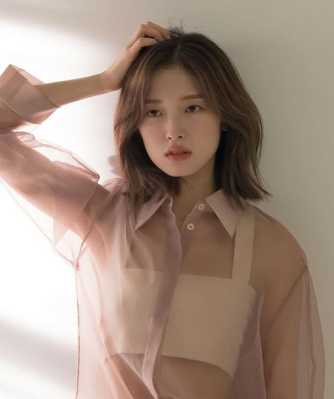 崔乂园arin短发造型太美,养成系美女,气质一绝!