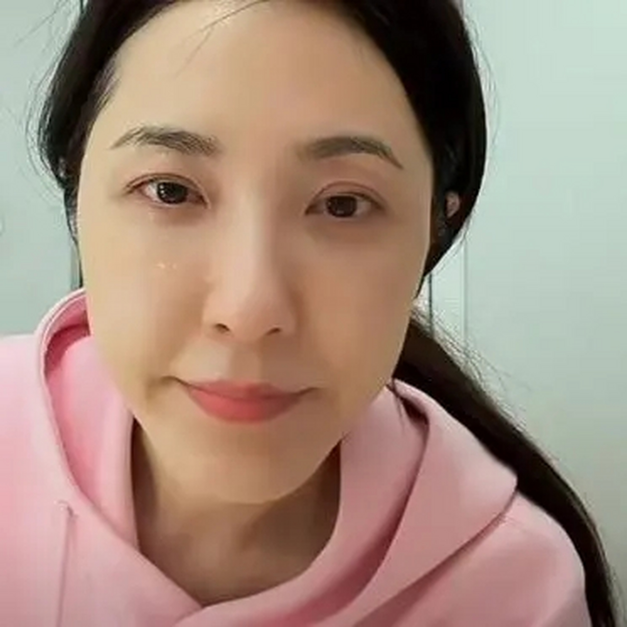 曾黎精修图vs无滤镜怼脸照,感觉现在的美颜实在是太强大