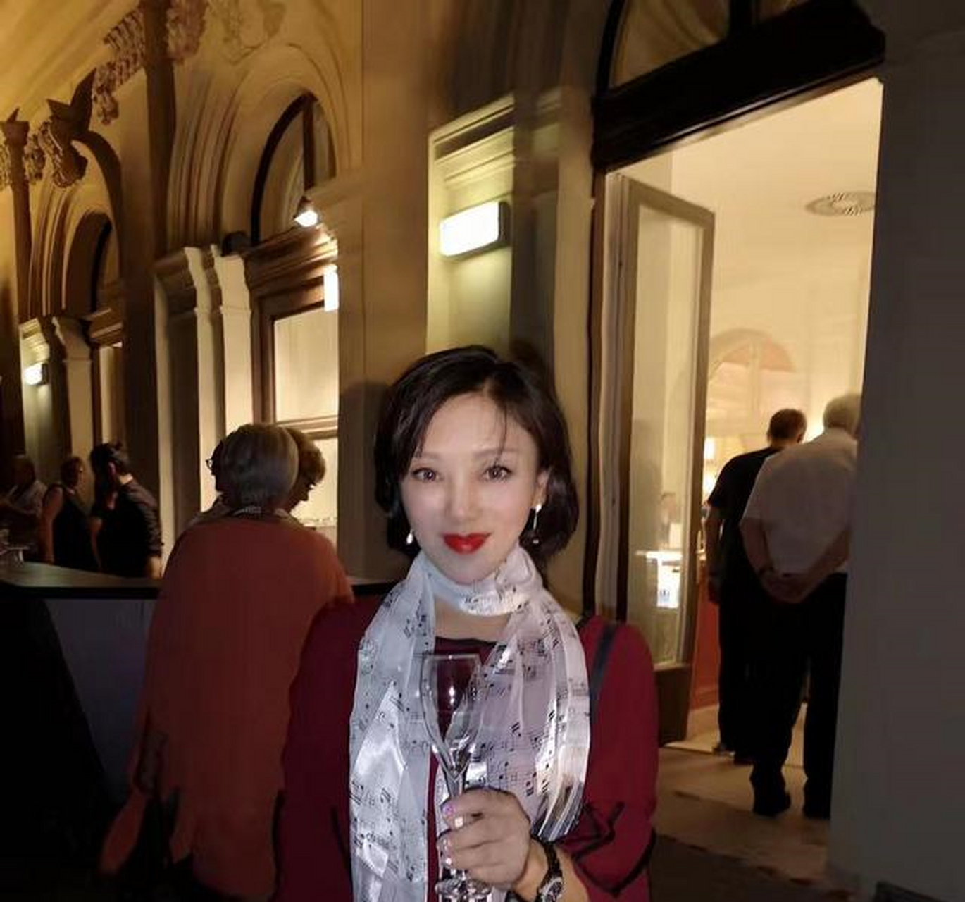 郭婷婷-女神[得意]