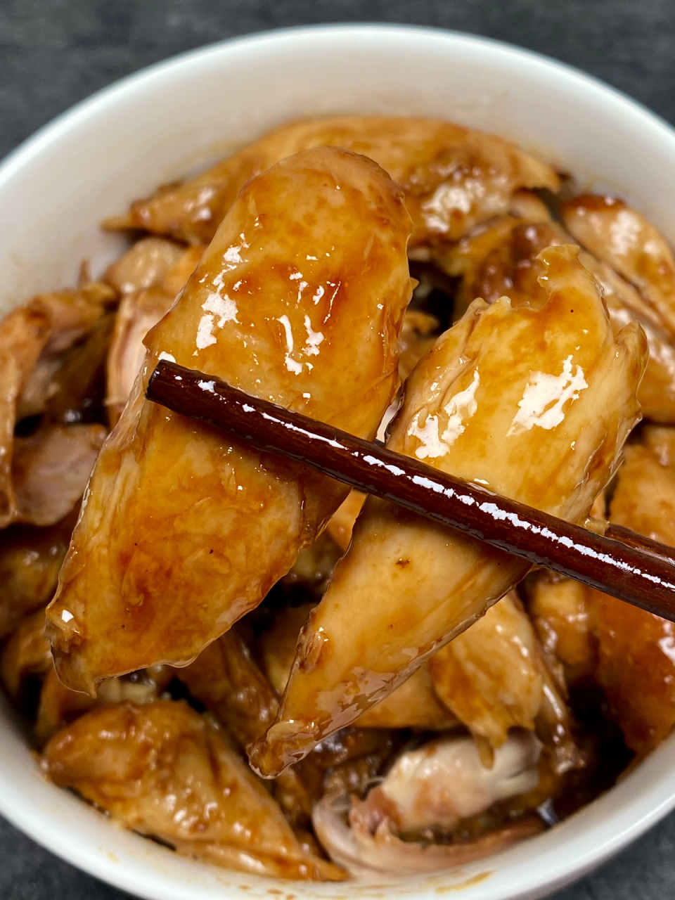 家人们还有没吃过这个酱油手撕鸡腿吗!