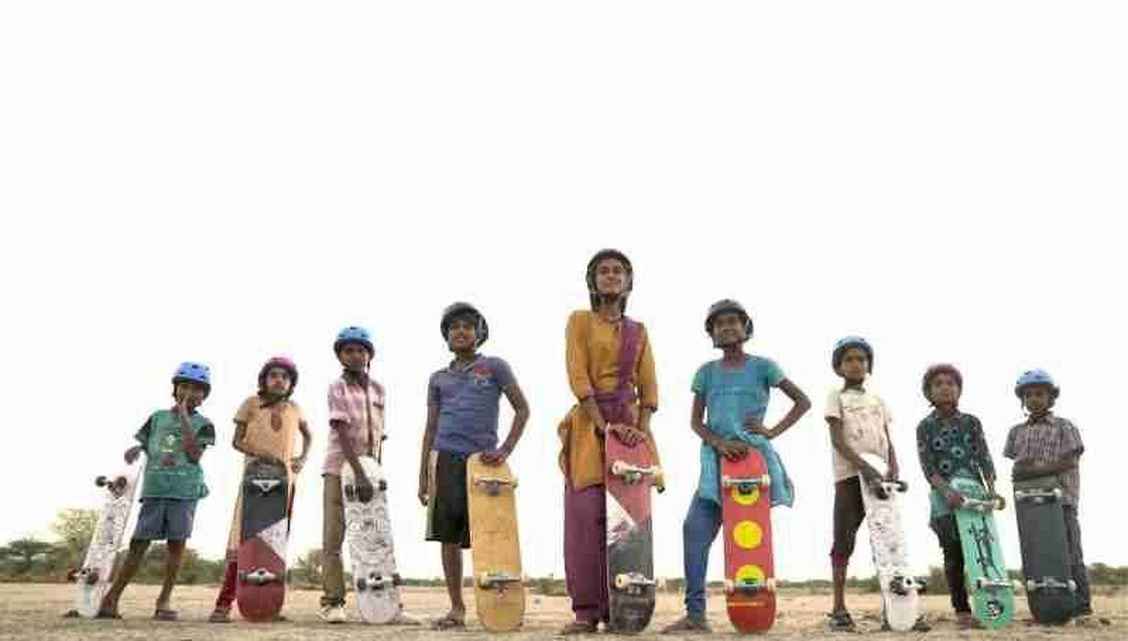 印度电影《滑板女孩》是一部很平实的励志电影,其实单看影片名已大概