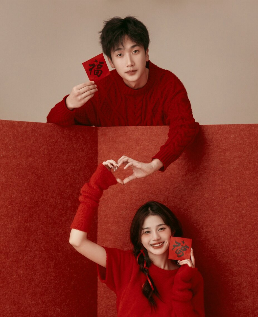 2024新年孕妇照  风格:龙年/新年孕妇照/室内孕妇照/双人孕妇写真