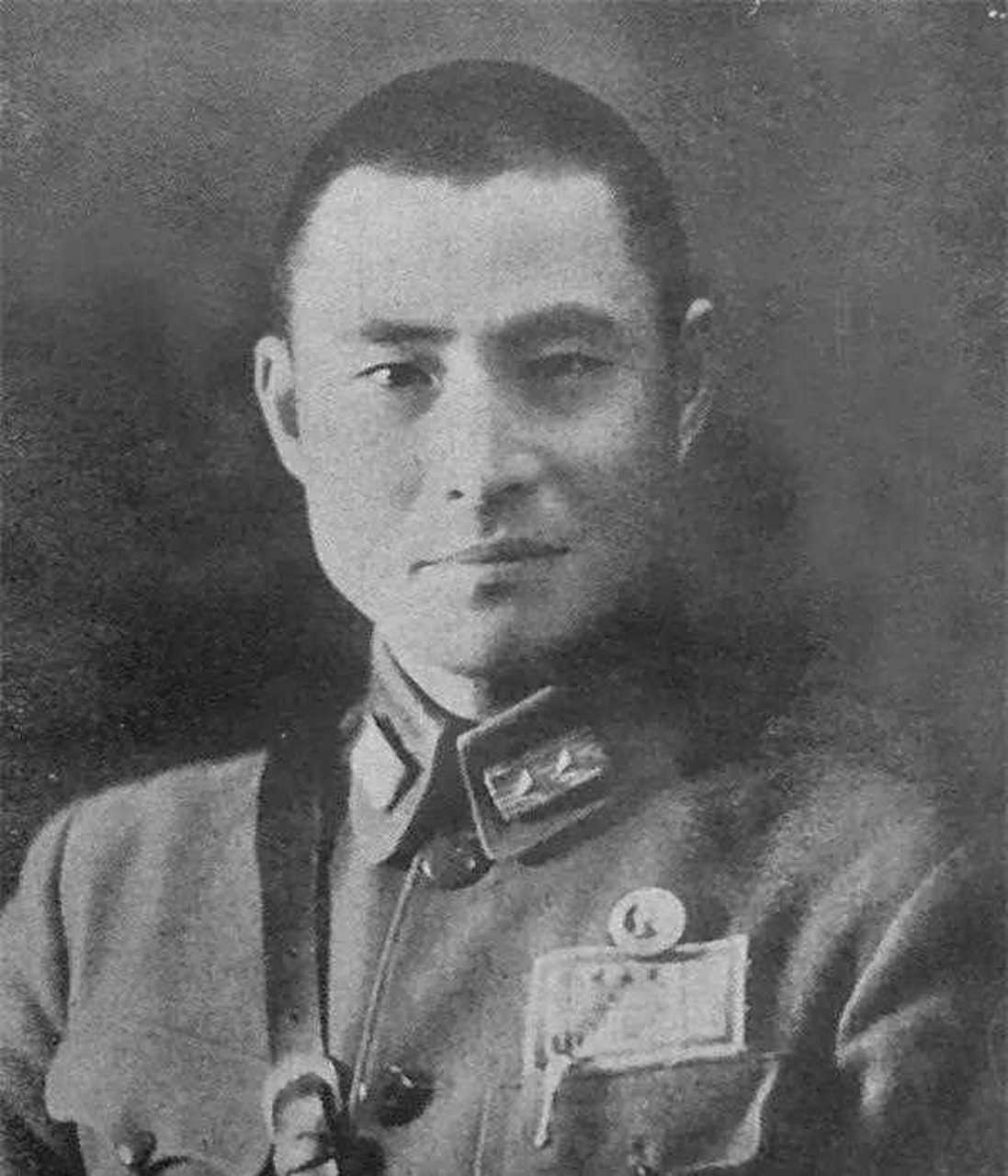 国军名将黄维不信邪,被俘后在监狱内痴迷于发明永动机,妻子在狱外等待