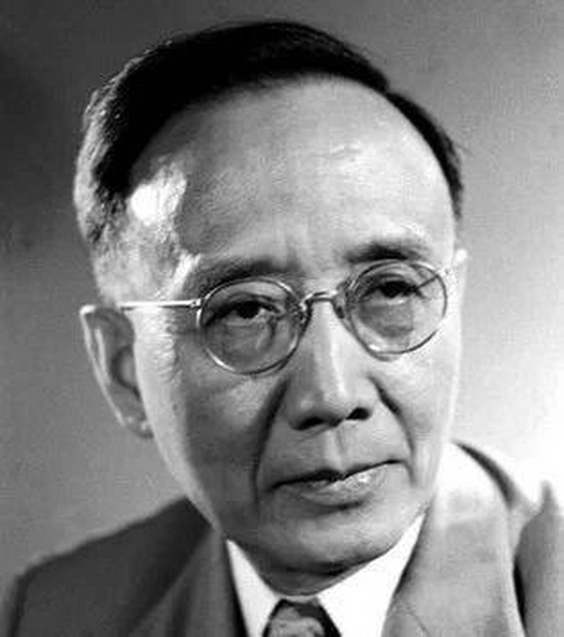 民国"四大渣男"都有谁?郭沫若,徐志摩上榜,最后一名你绝对想不到