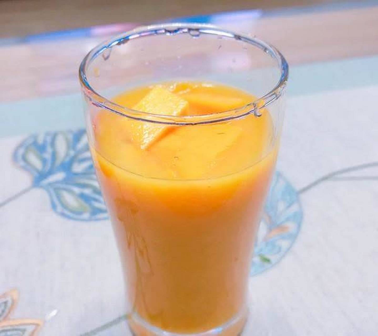 蜂蜜芒果汁有什么好处 蜂蜜能和芒果一起吃吗?