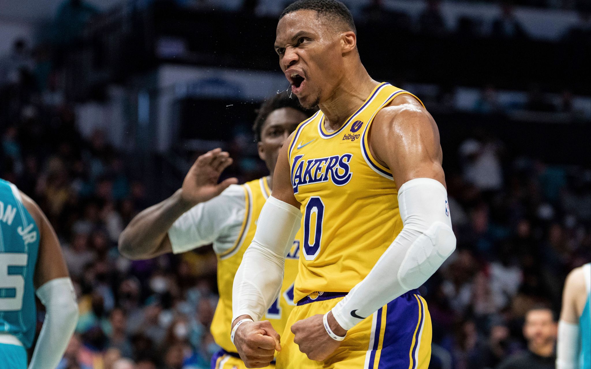 近日,nba名宿"j博士"朱利叶斯-欧文在接受nba记者joy deangela采访时
