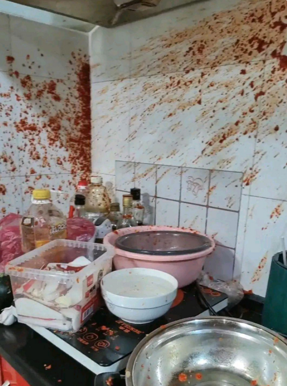 辣椒酱爆裂的名场面