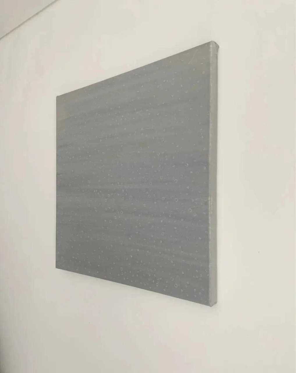 梅雨季节的雨丝[给力] 天色阴沉,细雨绵绵起来,飞落在玻璃窗上,形成一