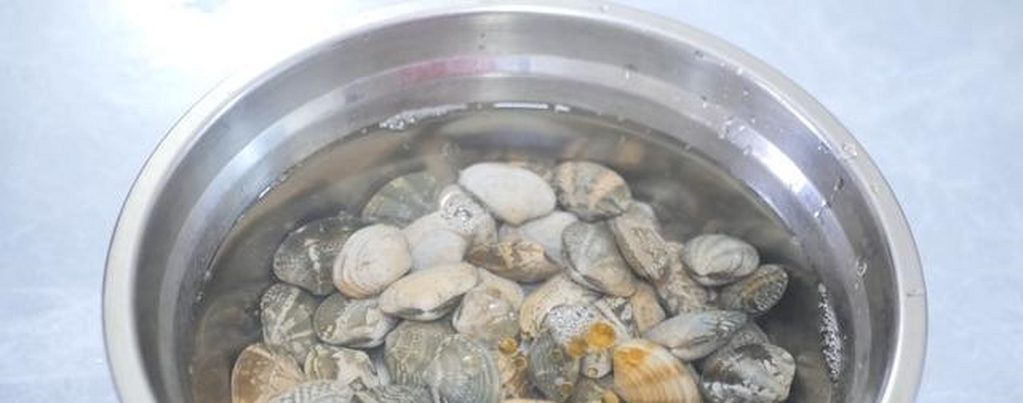 花蛤不叫花蛤,而是叫花甲,花蛤的学名又叫作菲律宾帘蛤,菲律宾蛤仔