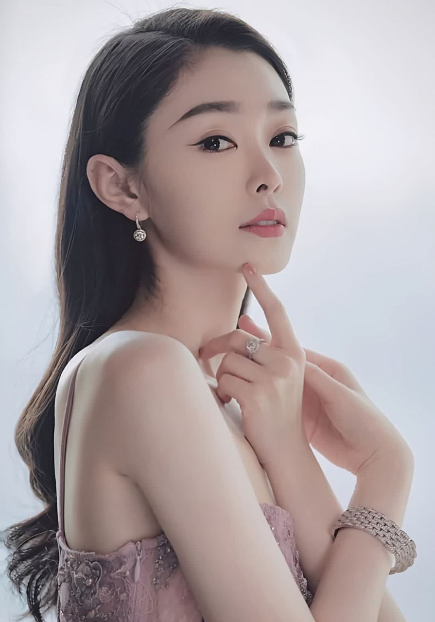 80后美女女演员宋轶美丽时尚艺术照#时尚和艺术##星美图秀#[没眼看]