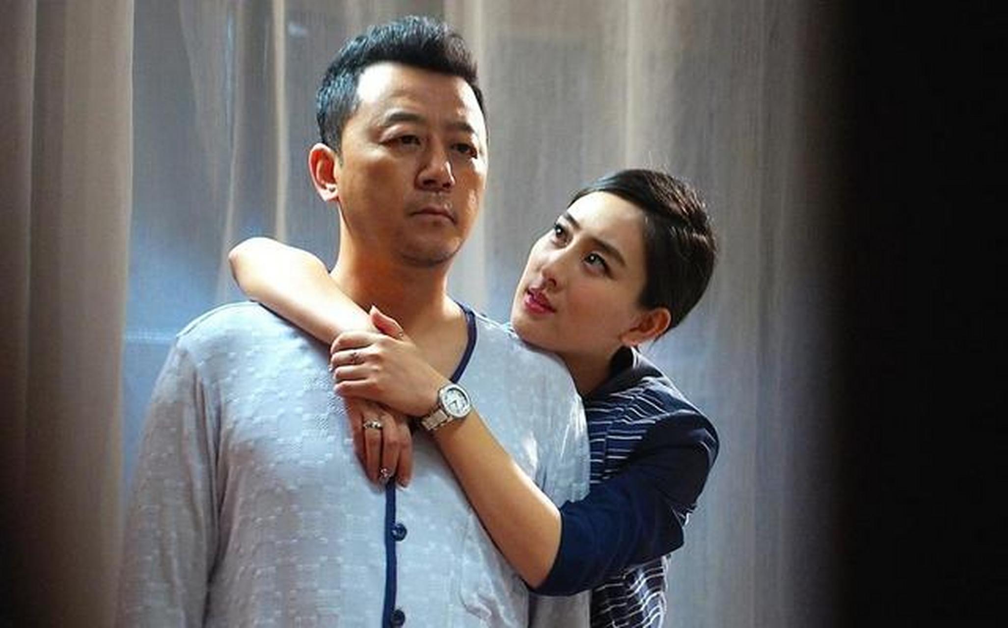 在爱人的眼里,周遭的一切都会成为你的背景,不论身