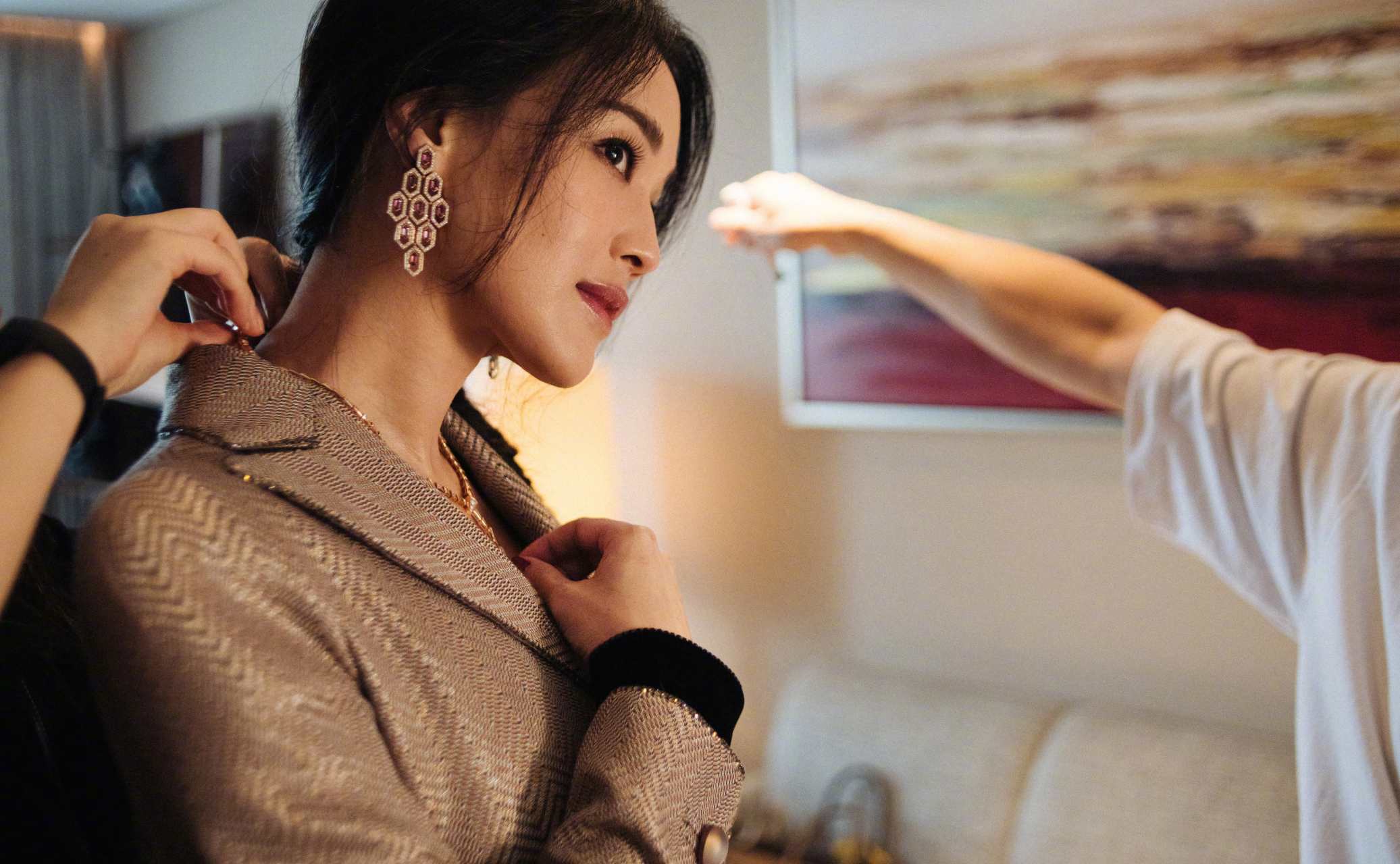 朱琪#大湾区中秋影视音乐晚会,armani prive高级服饰搭配宝格丽高级